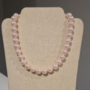 Classic Pink Pearl Necklace - Brand Not Specified